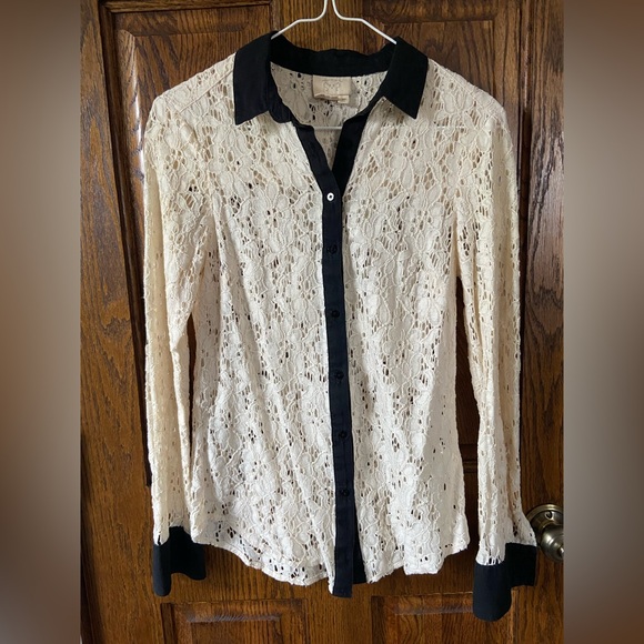 Vanessa Bruno Cream Lace Button-Down Shirt with Black Trim - Picture 1 of 6